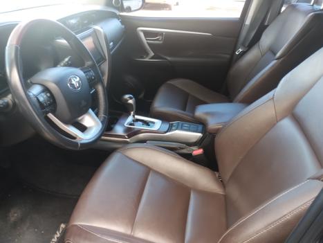 TOYOTA Hilux SW4 2.8 16V 4P SRX 4X4 7 LUGARES TURBO DIESEL AUTOM�TICO, Foto 7