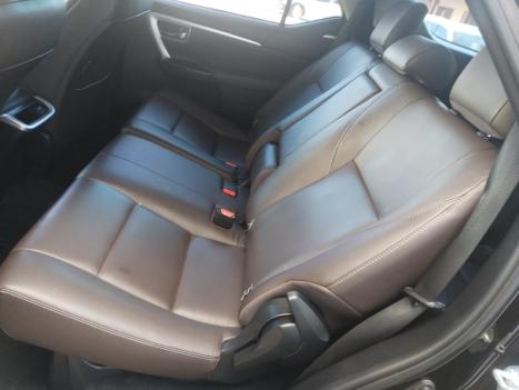 TOYOTA Hilux SW4 2.8 16V 4P SRX 4X4 7 LUGARES TURBO DIESEL AUTOM�TICO, Foto 9