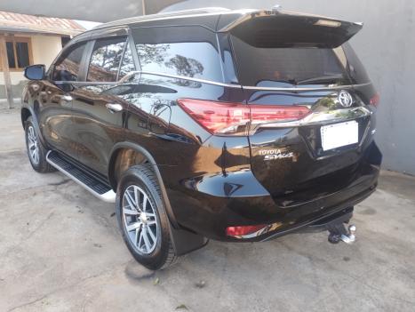 TOYOTA Hilux SW4 2.8 16V 4P SRX 4X4 7 LUGARES TURBO DIESEL AUTOM�TICO, Foto 2
