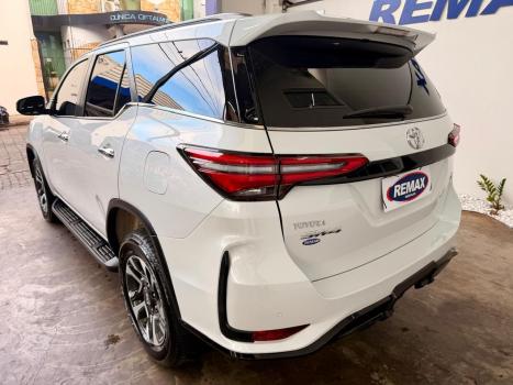 TOYOTA Hilux SW4 2.8 4P SRX 4X4 TURBO DIESEL AUTOM�TICO, Foto 5