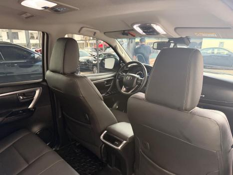 TOYOTA Hilux SW4 2.8 4P SRX 4X4 TURBO DIESEL AUTOM�TICO, Foto 7