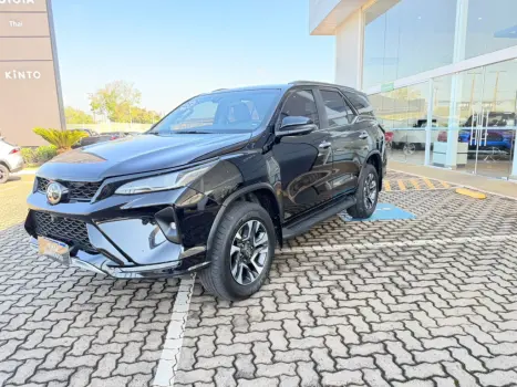 TOYOTA Hilux SW4 2.8 16V 4P SRX PLATINUM 4X4 7 LUGARES TURBO DIESEL AUTOM�TICO, Foto 3
