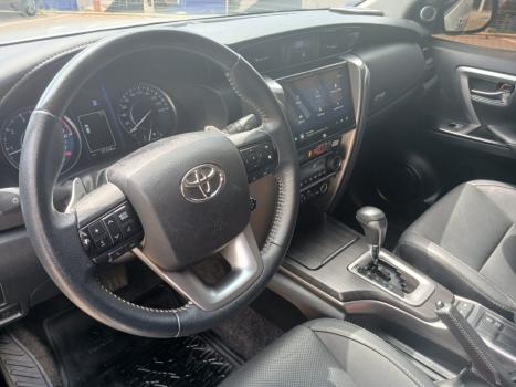 TOYOTA Hilux SW4 2.8 16V 4P SRX PLATINUM 4X4 7 LUGARES TURBO DIESEL AUTOMÁTICO, Foto 15