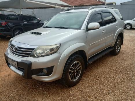 TOYOTA Hilux SW4 3.0 16V 4P SRV 4X4 7 LUGARES TURBO DIESEL AUTOMTICO, Foto 1