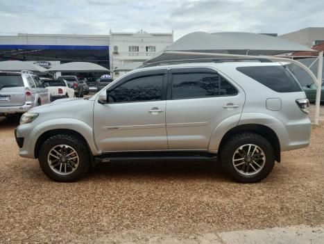 TOYOTA Hilux SW4 3.0 16V 4P SRV 4X4 7 LUGARES TURBO DIESEL AUTOMTICO, Foto 4