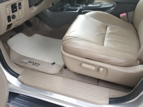 TOYOTA Hilux SW4 3.0 16V 4P SRV 4X4 7 LUGARES TURBO DIESEL AUTOMTICO, Foto 11