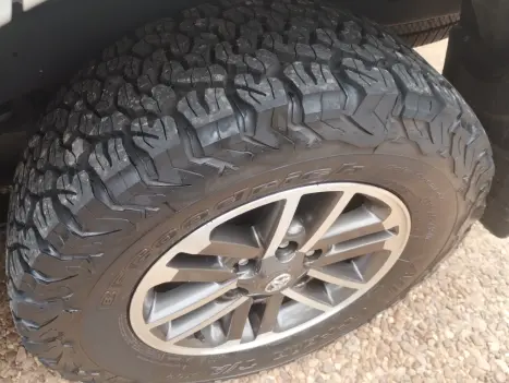 TOYOTA Hilux SW4 3.0 16V 4P SRV 4X4 7 LUGARES TURBO DIESEL AUTOMTICO, Foto 17