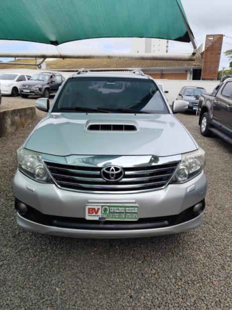 TOYOTA Hilux SW4 3.0 16V 4P SRV 4X4 7 LUGARES TURBO DIESEL AUTOM�TICO, Foto 3