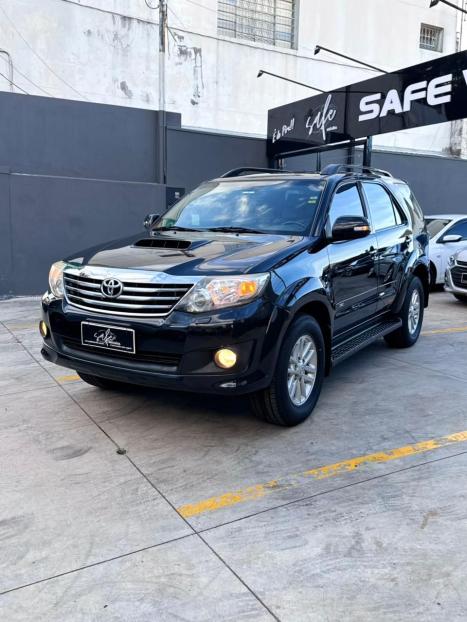 TOYOTA Hilux SW4 3.0 16V 4P SRV 4X4 7 LUGARES TURBO DIESEL AUTOM�TICO, Foto 1