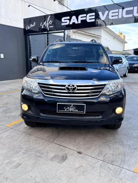 TOYOTA Hilux SW4 3.0 16V 4P SRV 4X4 7 LUGARES TURBO DIESEL AUTOM�TICO, Foto 2