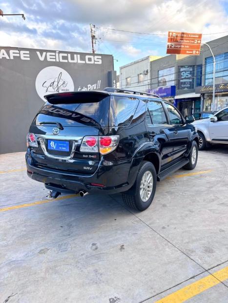 TOYOTA Hilux SW4 3.0 16V 4P SRV 4X4 7 LUGARES TURBO DIESEL AUTOM�TICO, Foto 3