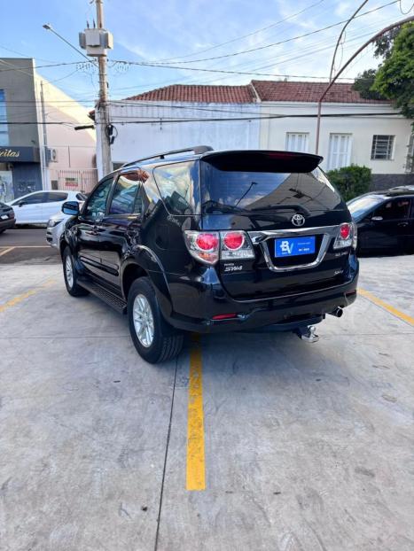 TOYOTA Hilux SW4 3.0 16V 4P SRV 4X4 7 LUGARES TURBO DIESEL AUTOM�TICO, Foto 4