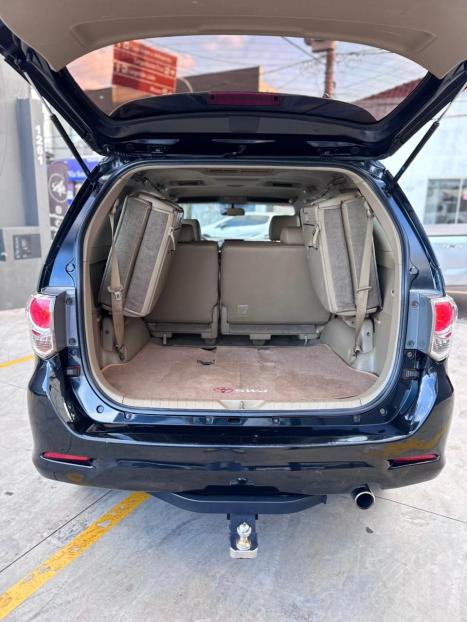 TOYOTA Hilux SW4 3.0 16V 4P SRV 4X4 7 LUGARES TURBO DIESEL AUTOM�TICO, Foto 8