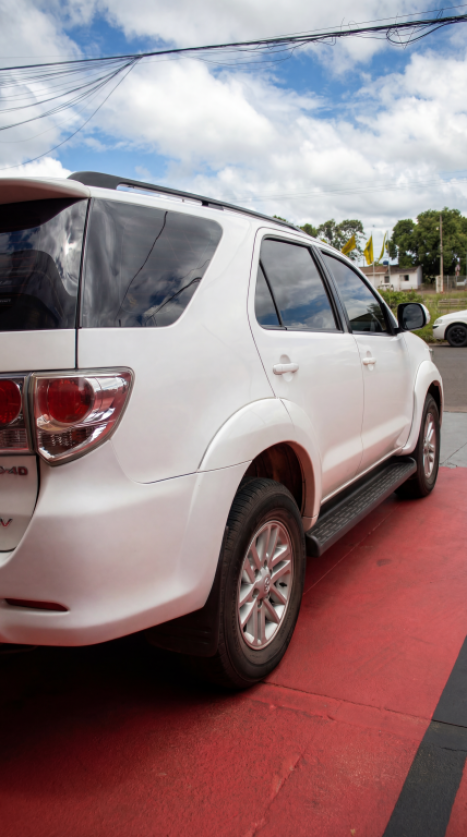 TOYOTA Hilux SW4 3.0 V6 12V 4P SRV 4X4 TURBO DIESEL AUTOM�TICO, Foto 3