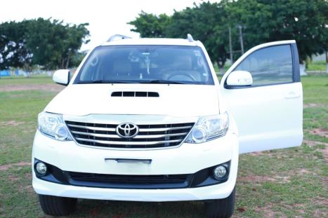 TOYOTA Hilux SW4 3.0 V6 12V 4P SRV 4X4 TURBO DIESEL AUTOM�TICO, Foto 5