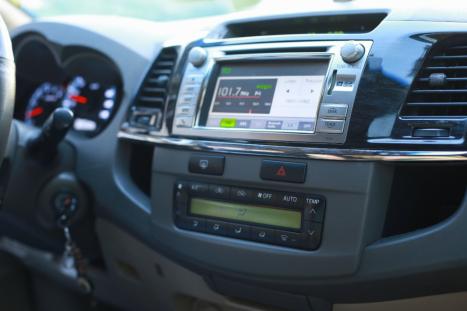 TOYOTA Hilux SW4 3.0 V6 12V 4P SRV 4X4 TURBO DIESEL AUTOM�TICO, Foto 7