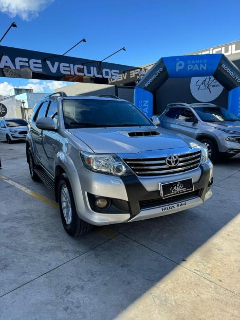 TOYOTA Hilux SW4 3.0 16V 4P SRV 4X4 TURBO DIESEL AUTOM�TICO, Foto 1