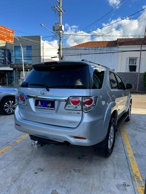 TOYOTA Hilux SW4 3.0 16V 4P SRV 4X4 TURBO DIESEL AUTOM�TICO, Foto 3