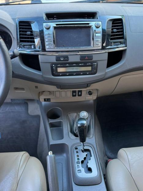 TOYOTA Hilux SW4 3.0 16V 4P SRV 4X4 TURBO DIESEL AUTOM�TICO, Foto 9