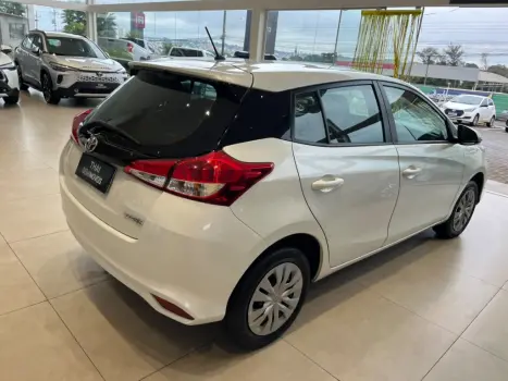 TOYOTA Yaris Hatch 1.5 16V 4P FLEX XL MULTIDRIVE AUTOM�TICO CVT, Foto 7