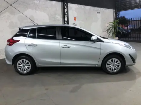 TOYOTA Yaris Hatch 1.3 16V 4P FLEX XL, Foto 9