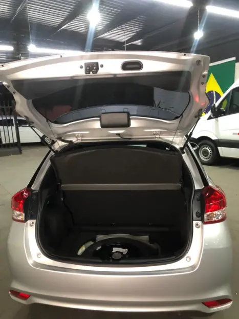 TOYOTA Yaris Hatch 1.3 16V 4P FLEX XL, Foto 12