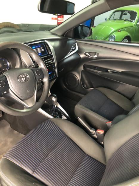 TOYOTA Yaris Hatch 1.3 16V 4P FLEX XL PLUS TECH MULTIDRIVE AUTOMÁTICO CVT, Foto 11