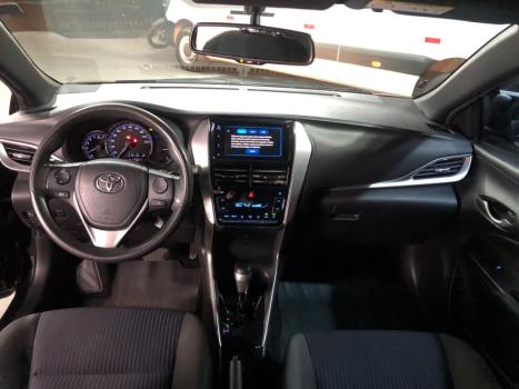 TOYOTA Yaris Hatch 1.3 16V 4P FLEX XL PLUS TECH MULTIDRIVE AUTOMÁTICO CVT, Foto 13