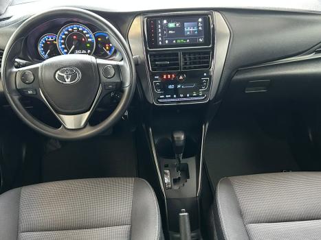 TOYOTA Yaris Hatch 1.5 16V 4P FLEX S MULTDRIVE AUTOMÁTICO, Foto 9