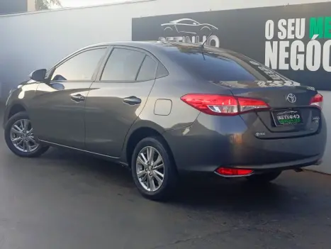 TOYOTA Yaris Sedan 1.5 16V 4P FLEX XL, Foto 3
