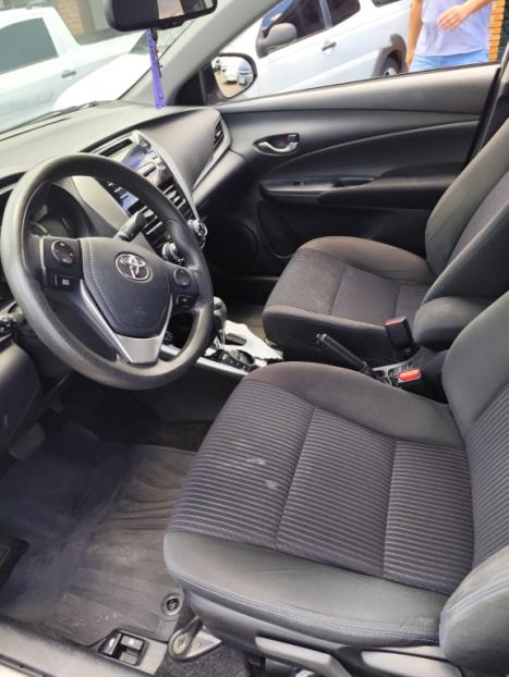 TOYOTA Yaris Sedan 1.5 16V 4P FLEX XL LIVE MULTIDRIVE AUTOM�TICO CVT, Foto 4
