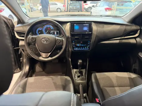 TOYOTA Yaris Sedan 1.5 16V 4P FLEX XS MULTIDRIVE AUTOM�TICO CVT, Foto 9