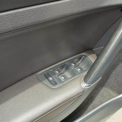 VOLKSWAGEN Golf 1.4 16V 4P TSI HIGHLINE AUTOM�TICO, Foto 10