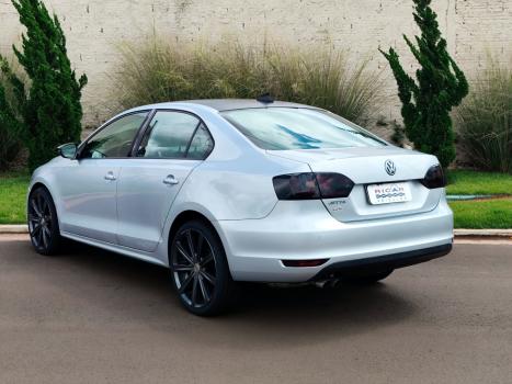 VOLKSWAGEN Jetta 2.0 4P FLEX COMFORTLINE TIPTRONIC AUTOM�TICO, Foto 6