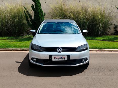 VOLKSWAGEN Jetta 2.0 4P FLEX COMFORTLINE TIPTRONIC AUTOM�TICO, Foto 2