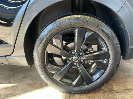 VOLKSWAGEN Nivus 1.0 4P FLEX 200 TSI HIGHLINE TURBO AUTOM�TICO, Foto 6