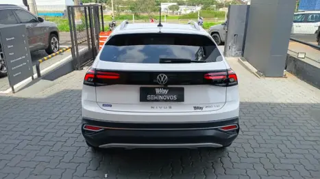 VOLKSWAGEN Nivus 1.0 4P FLEX 200 TSI HIGHLINE TURBO AUTOMÁTICO, Foto 5