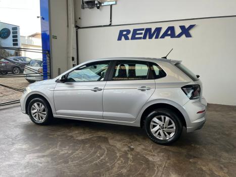 VOLKSWAGEN Polo Hatch 1.0 12V 4P 200 TSI  COMFORTLINE AUTOM�TICO, Foto 6