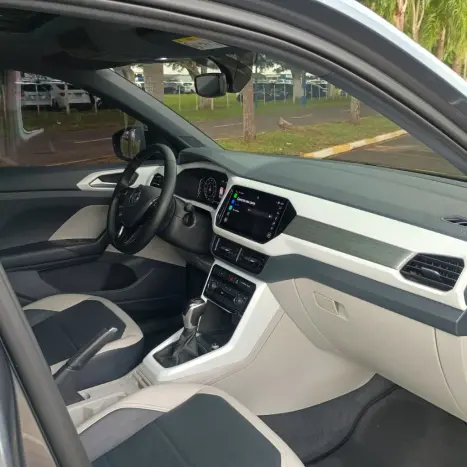 VOLKSWAGEN T-Cross 1.4 4P 250 TSI FLEX HIGHLINE AUTOM�TICO, Foto 15