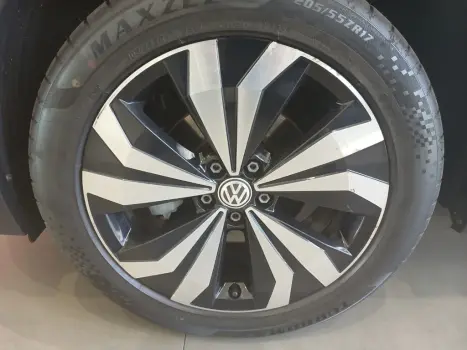 VOLKSWAGEN T-Cross 1.4 4P 250 TSI FLEX HIGHLINE AUTOM�TICO, Foto 9