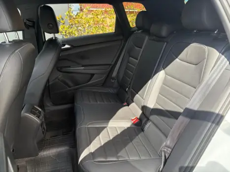 VOLKSWAGEN Taos 1.4 16V 4P FLEX 250 TSI HIGHLINE AUTOM�TICO, Foto 10