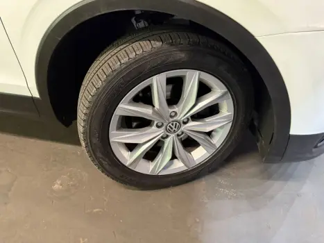 VOLKSWAGEN Tiguan 1.4 250 TSI TOTAL FLEX ALLSPACE TURBO AUTOMÁTICO TIPTRONIC, Foto 9 VOLKSWAGEN Tiguan 1.4 250 TSI TOTAL FLEX ALLSPACE TURBO AUTOMÁTICO TIPTRONIC, Foto 9