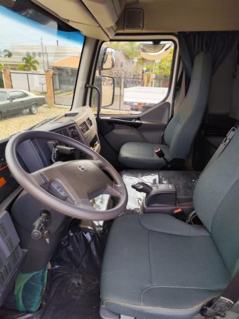 VOLVO VM 270 6X2 SRIE 10 ANOS, Foto 5