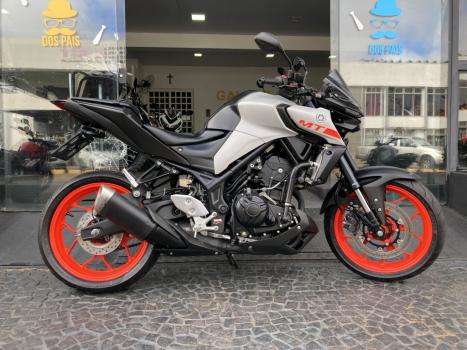YAMAHA MT-03 300 ABS, Foto 1