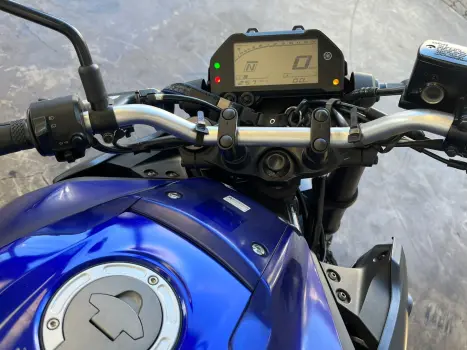 YAMAHA MT-03 300 ABS, Foto 4