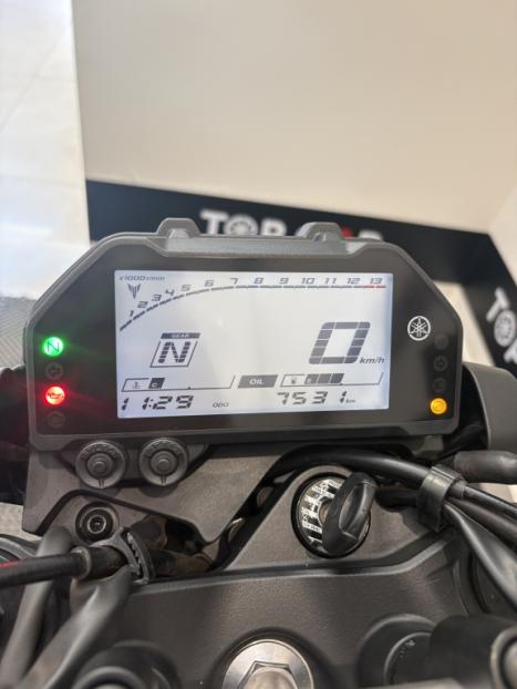 YAMAHA MT-03 300 ABS, Foto 7