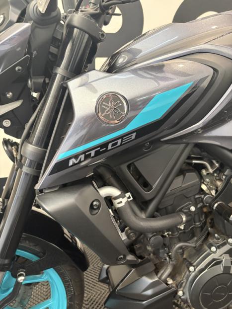 YAMAHA MT-03 300 ABS, Foto 9