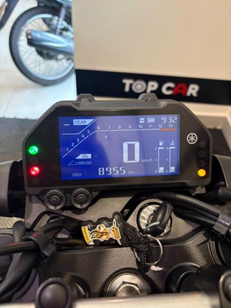 YAMAHA MT-03 300 ABS, Foto 7