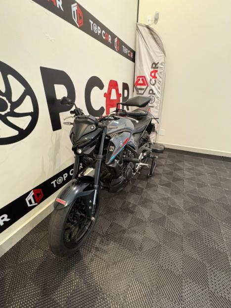 YAMAHA MT-03 300 ABS, Foto 4