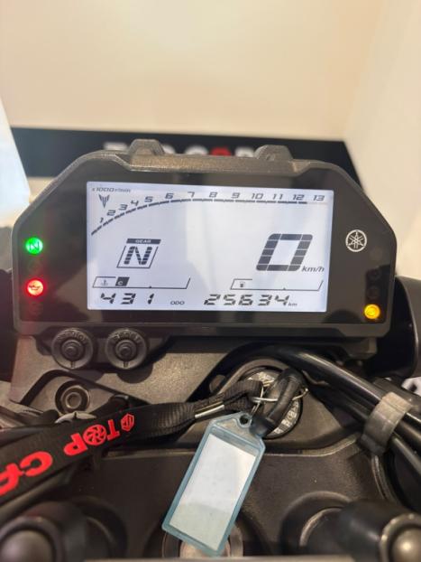 YAMAHA MT-03 300 ABS, Foto 5